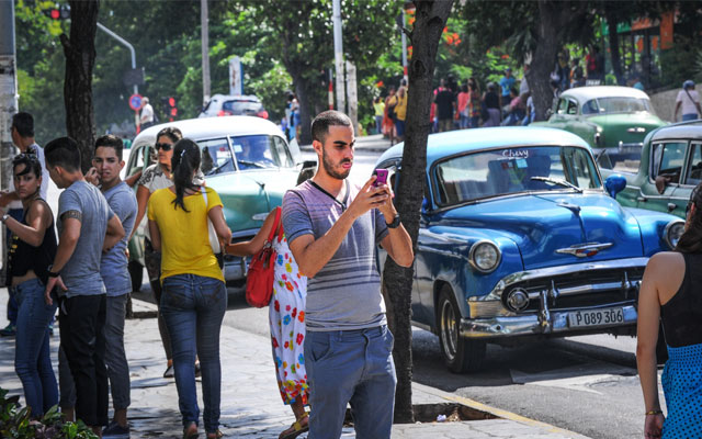 Cuba: les autorits bloquent les textos contenant les mots 